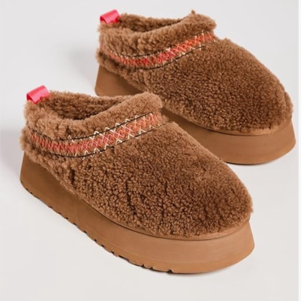 Woman’s “Hardwood” Tasman Uggs